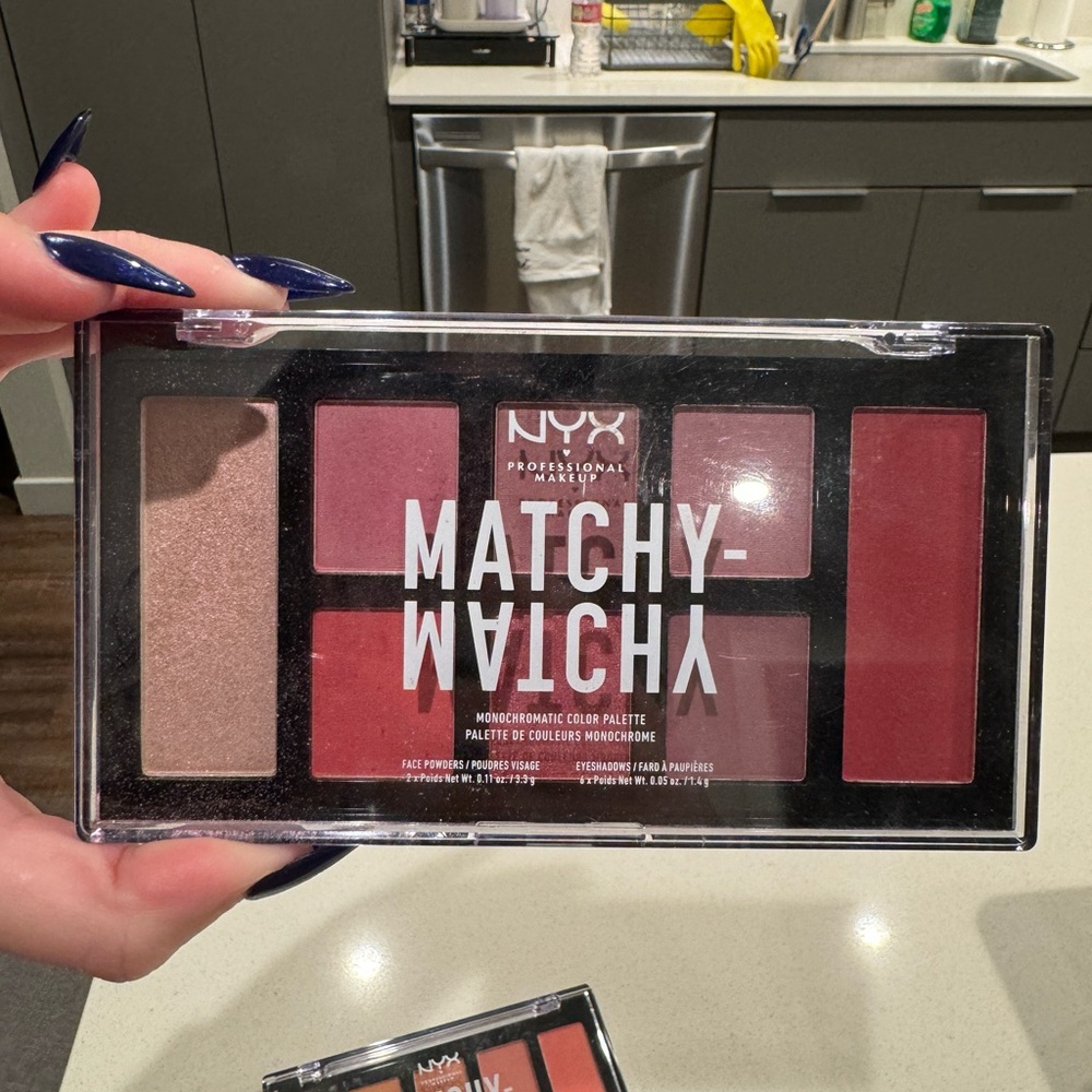 NYX Eyeshadow Palette